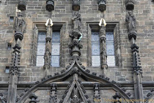 Tour de la Poudrière (Prašná brána), statues sur la face Ouest - Praga, Repubblica Ceca