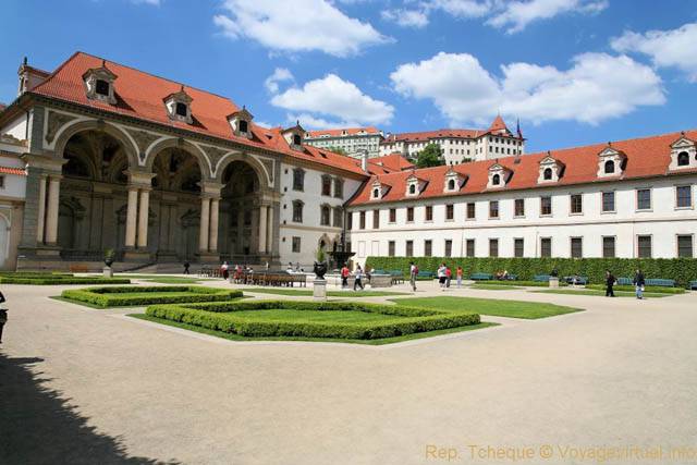 Autre vue extérieure de la Salla Terrena, jardin Wallenstein - Praga, Repubblica Ceca