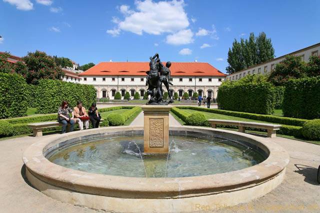 Fontaine dans le Jardin Wallenstein, Valdstejnska Zahrada Letenska - Praga, Repubblica Ceca
