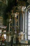 Gros plan sur les orgues de la moitié du XVIIIe siècle, Église Saint-Nicolas (Kostel sv. Mikuláše), Malá Strana, Praga, Repubblica Ceca.