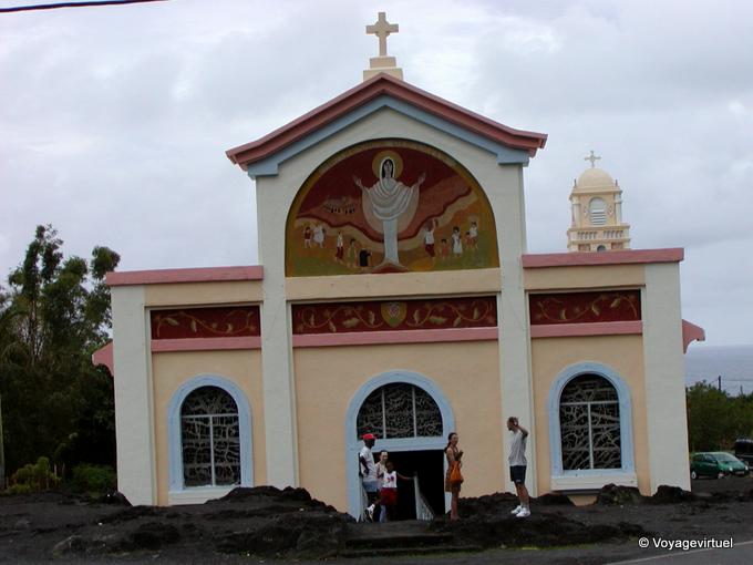 Notre Dame des Laves, N2, Piton Sainte-Rose - Riunione