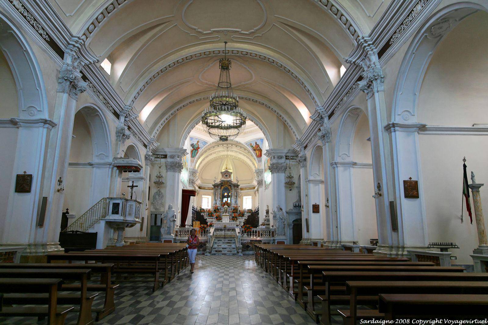 Cuglieri, Basilica di Santa Maria della Neve, la navata - Sardegna