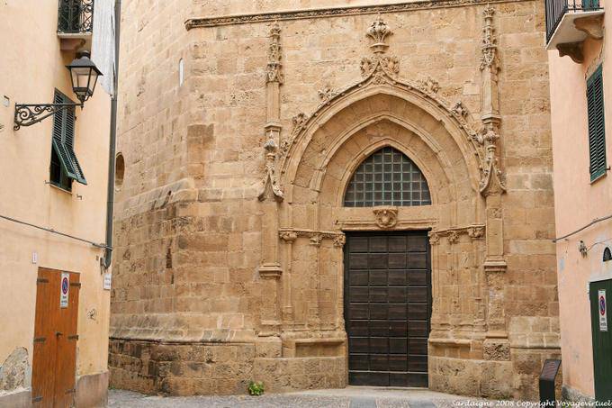 Alghero, il portale della Cattedrale di Santa Maria - Sardegna