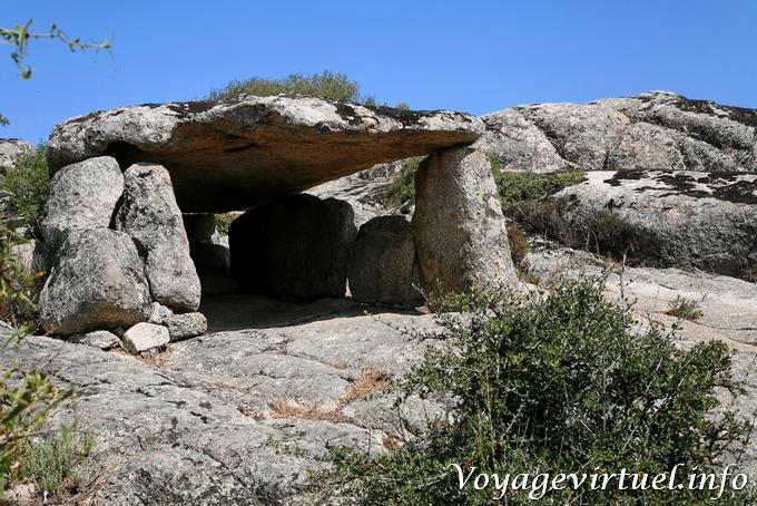 Luras, il dolmen Ciuledda - Sardegna