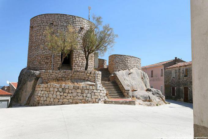 Luras, torre e forte - Sardegna