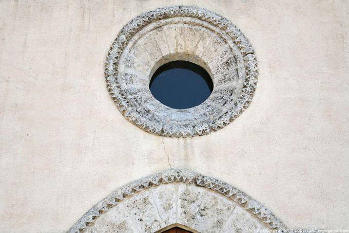Monteleone Rocca Doria, Chiesa di San Antonio, occhio di bue - Sardegna