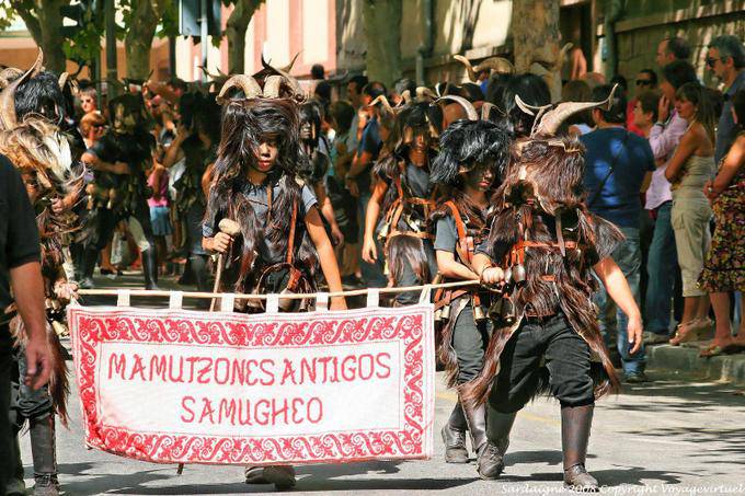 Nuoro, Festa del Redentore, Mamutzones Antigos, Samugheo - Sardegna