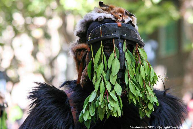 Nuoro, Festa del Redentore, maschera ecologico - Sardegna