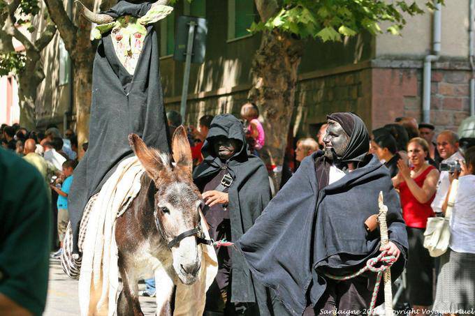 Nuoro, Festa del Redentore, sos Maimones di Onieri asino sorridente - Sardegna