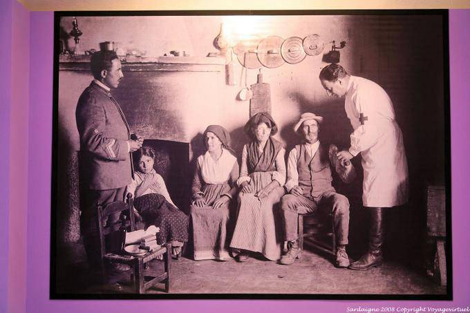 Museo Nuoro, cura della famiglia - Sardegna