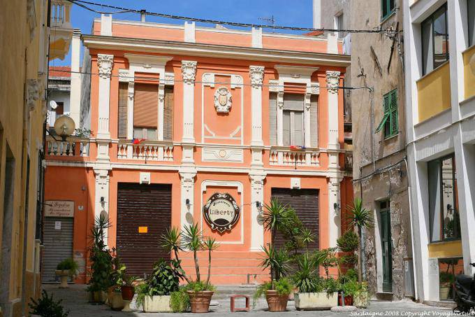 Sassari, Corso Vittorio Emanuele II, la facciata della Libertà ristorante - Sardegna