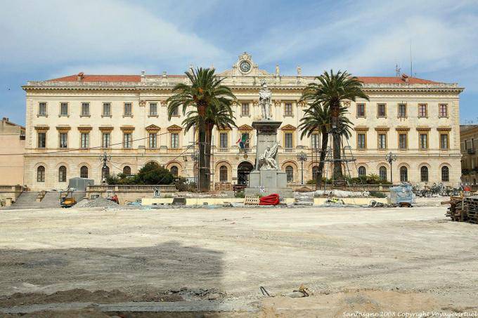 Sassari, rinnovamento Piazza Italia, Palazzo della Provincia - Sardegna