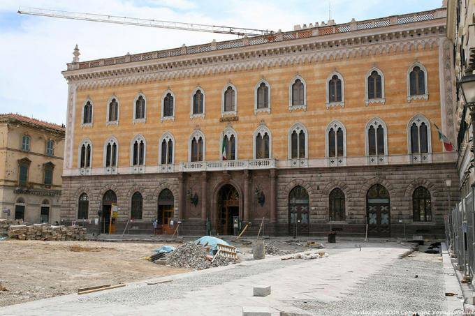 Sassari, Piazza Italia, Palazzo Giordano Apostoli - Sardegna