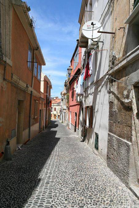 Sassari, aprendo la via Margherita di Castelvì - Sardegna