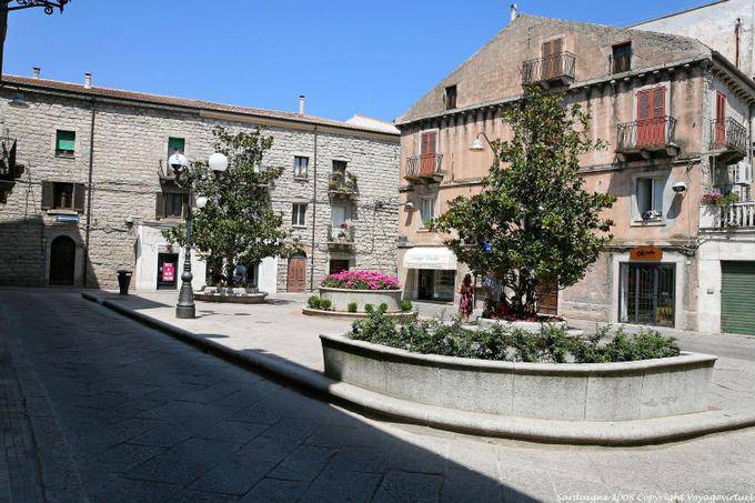 Tempio Pausania Piazza d'Italia - Sardegna