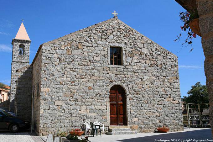 Trinita Agultu, sul retro della Chiesa Ss. Trinita - Sardegna