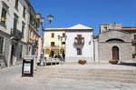 Luras, la piazza antistante la Chiesa del Purgatorio, Sardegna.