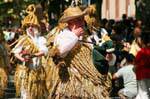 Nuoro, Festa del Redentore, impianto tradizionale cornamusa abiti, Sardegna.