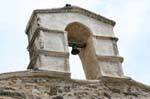 Orosei, città vecchia, e la chiesa di pietra campanile, Sardegna.