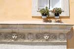 Sassari, teste di leone scolpite via Decimario, Sardegna.