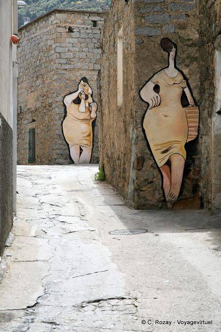 Orgosolo, donne dipinte sui sassi - Sardegna