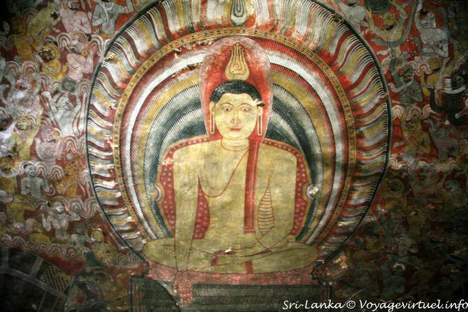 Pitture rupestri del Signore Buddha al Maharajalena Cave Temple, Dambulla - Ceylon Sri Lanka