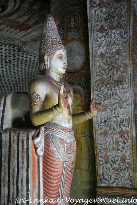 Rappresentanza dio Saman Maharajalena Cave Temple, Dambulla Golden Rock - Ceylon Sri Lanka