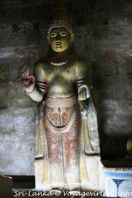 Statua lignea di re Valagamba, Golden Rock Temple, Dambulla - Ceylon Sri Lanka