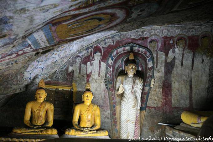 Vernici e buddha, All'interno Pacchima Viharaya, Golden Rock Temple, Dambulla - Ceylon Sri Lanka