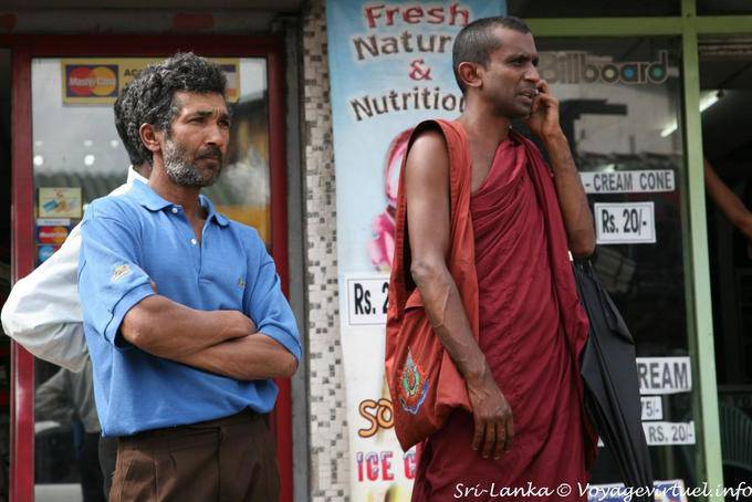 Attesa mobile Kandy - Ceylon Sri Lanka