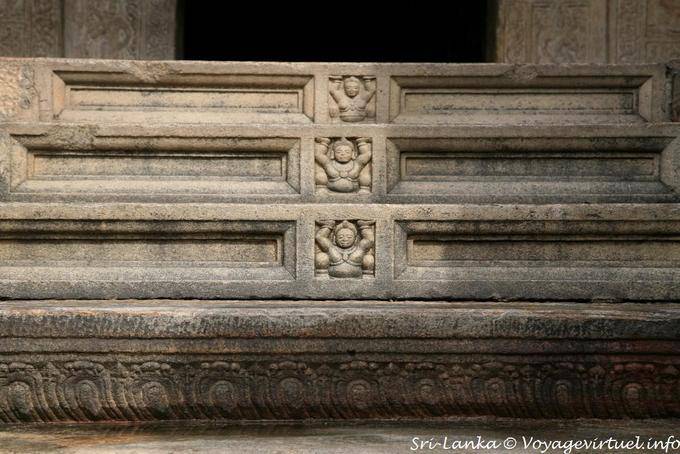 Decorazione di scale, Sri Dalada Maligawa, Kandy - Ceylon Sri Lanka