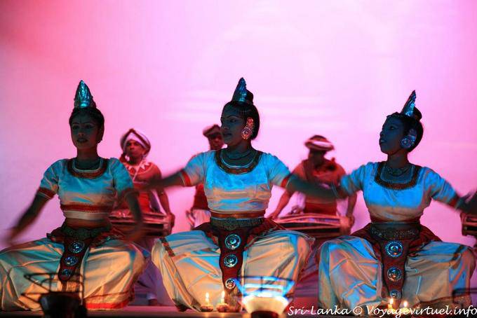 Ballerini vannam o Pojja, Kandy - Ceylon Sri Lanka