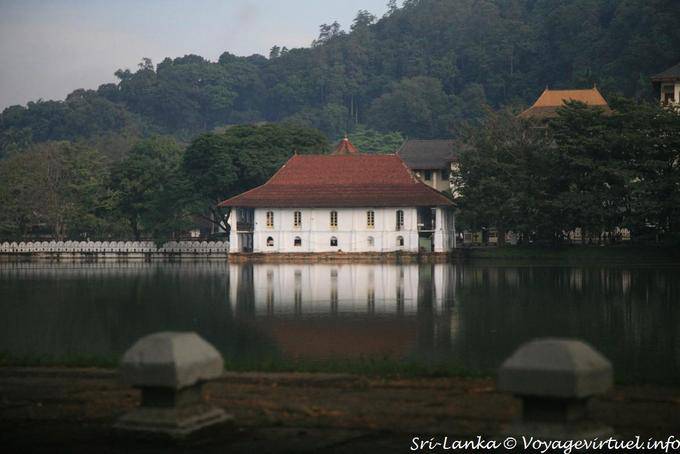 Suite Pavilion Queen al lago di Kandy - Ceylon Sri Lanka