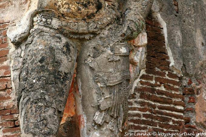 Particolare di una statua, Alahana Parivena, Polonnaruwa - Ceylon Sri Lanka