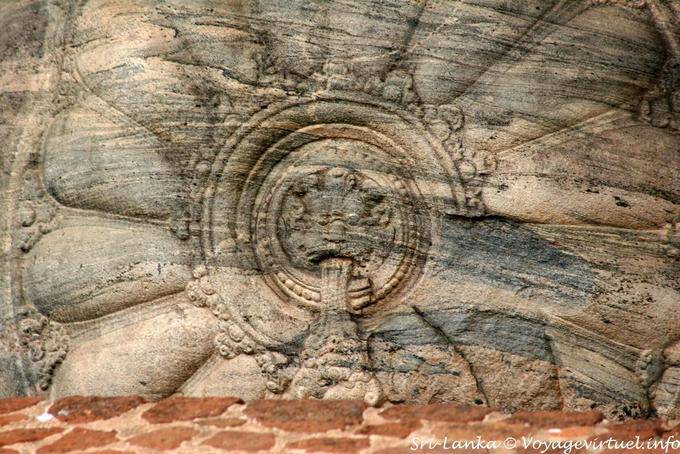 Decorazione cuscino Buddha disteso, Gal Vihara, Polonnaruwa - Ceylon Sri Lanka
