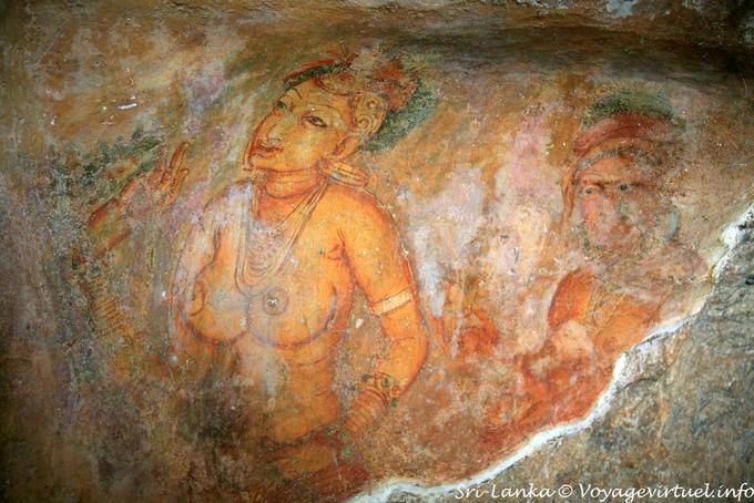 Frammento di galleria nella roccia dipinta dove le signore di Sigiriya - Ceylon Sri Lanka