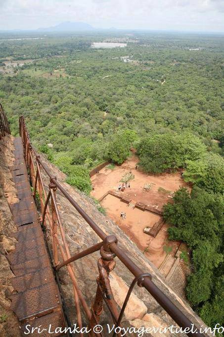I passi Vertigo, 1232 scale per raggiungere la cima, Sigiriya - Ceylon Sri Lanka