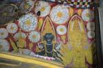 Frammento di pittura murale, grotta del Tempio d'Oro, Dambulla, Ceylon Sri Lanka.