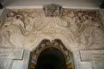 Portale decorato con Makara Torana o Arco del drago, Dalada Maligawa, Kandy, Ceylon Sri Lanka.