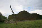 Lo stupa edificio più antico Thuparama sul sito, Medirigiriya, Ceylon Sri Lanka.