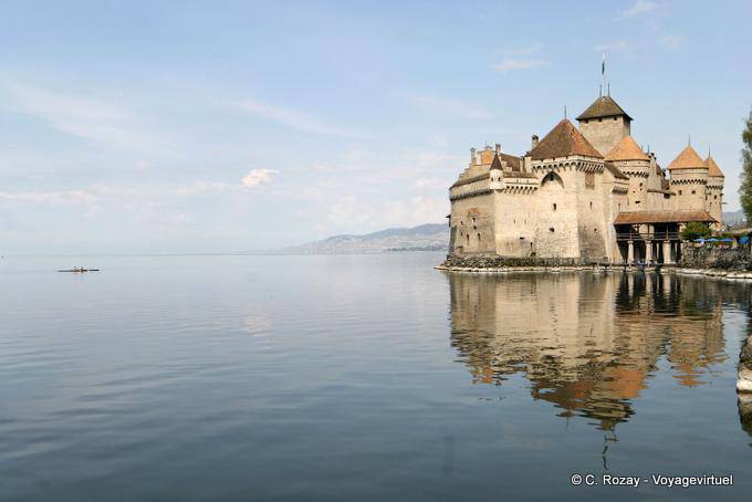 Mirror Lake Geneva Castello di Chillon - La Svizzera