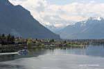 Barca e vapore Alpi Castello di Chillon, Montreux, La Svizzera.