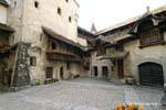 Cortile d'ingresso, il Castello di Chillon, La Svizzera.