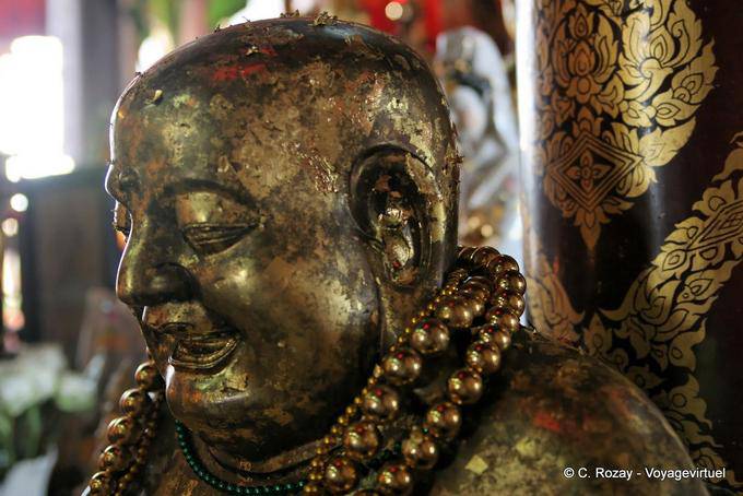 Big Buddha in oro, Wat Choeng Phanan, Ayutthaya - La Tailandia