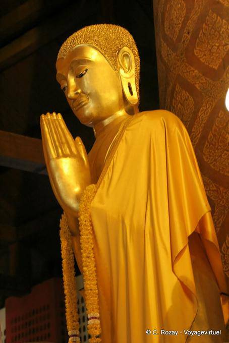 Leggi attentamente Wat Choeng Phanan, Ayutthaya - La Tailandia
