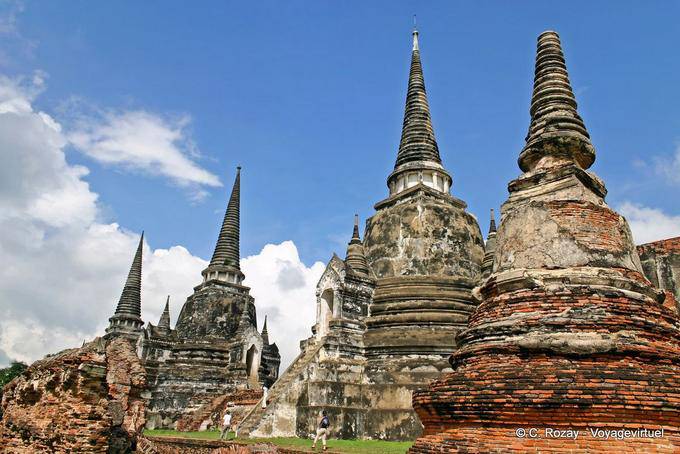 Visualizza i tre chedi sud-est, il Wat Phra Sri Samphet, Ayutthaya - La Tailandia