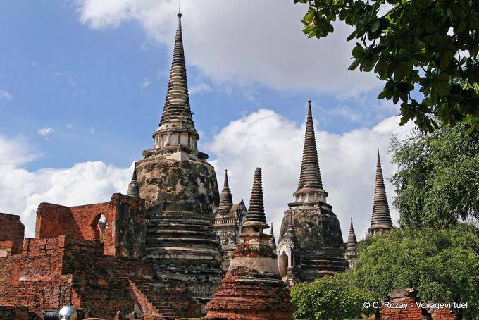Inanellati frecce chedi, Wat Phra Sri Samphet, Ayutthaya - La Tailandia