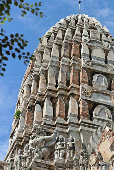 Particolare del prang principale, Wat Raj Burana, Ayutthaya - La Tailandia
