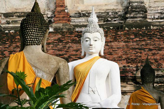 Faccia a faccia buddista, Wat Yai Chai Mongkol, Ayutthaya - La Tailandia