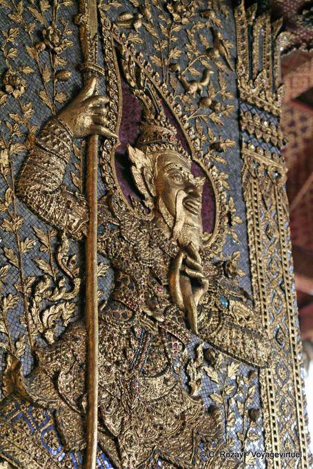 Porta Vihara Buddha Covata, Wat Pho (Wat Phra Chettuphon), Bangkok - La Tailandia